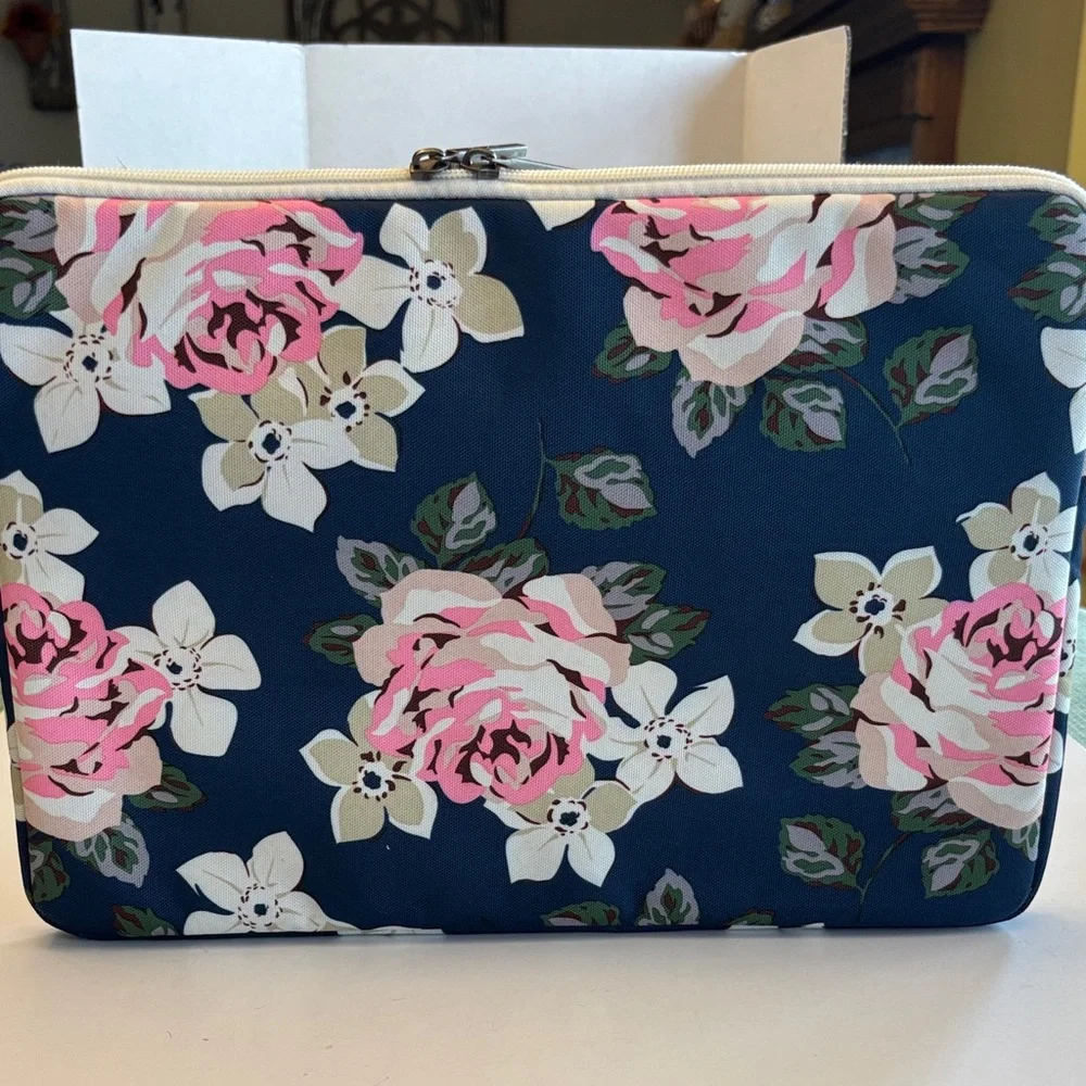 💕5/25💕Canvaslife Floral Laptop Sleeve NWOT 15” x 11”